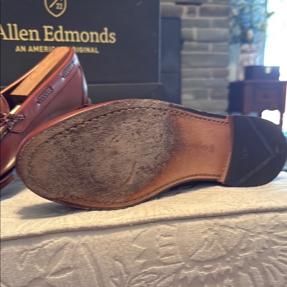 Allen Edmonds Woodstock Men's Brown Loafers - Picture 3 of 6